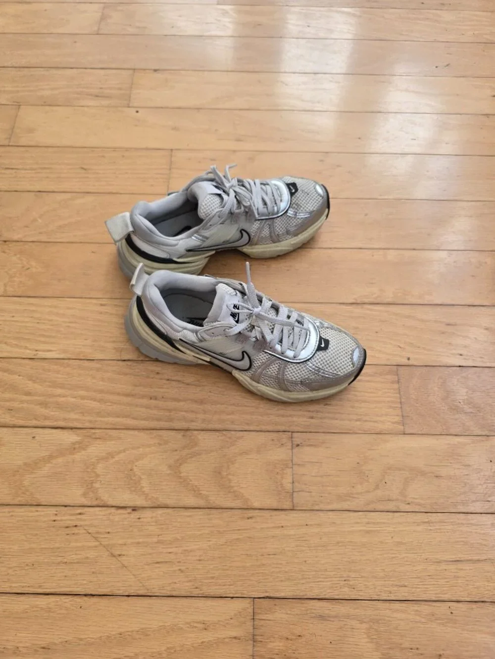 Nike | V2K Run Summit White Metallic Silver Sporty Sneakers | WMS 5.5